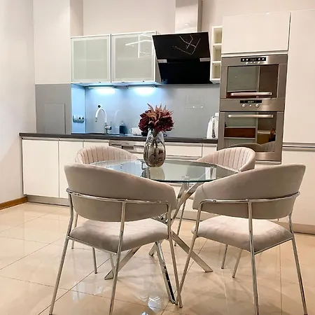 דירה U In Old Town *