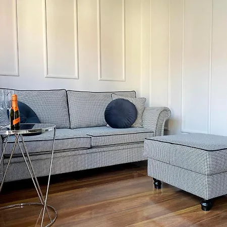 U In Old Town Апартаменты *